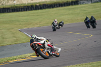 anglesey-no-limits-trackday;anglesey-photographs;anglesey-trackday-photographs;enduro-digital-images;event-digital-images;eventdigitalimages;no-limits-trackdays;peter-wileman-photography;racing-digital-images;trac-mon;trackday-digital-images;trackday-photos;ty-croes